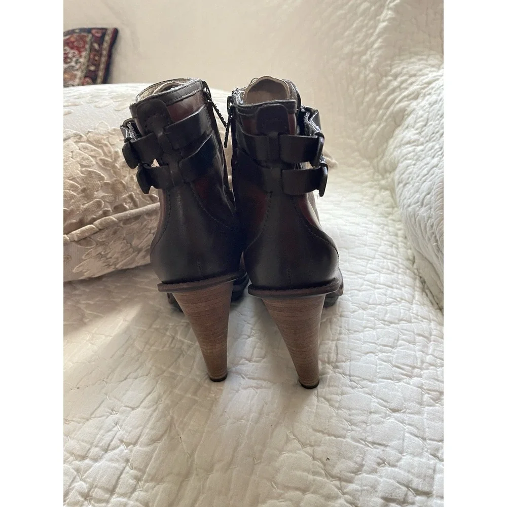 Tsubo women brown